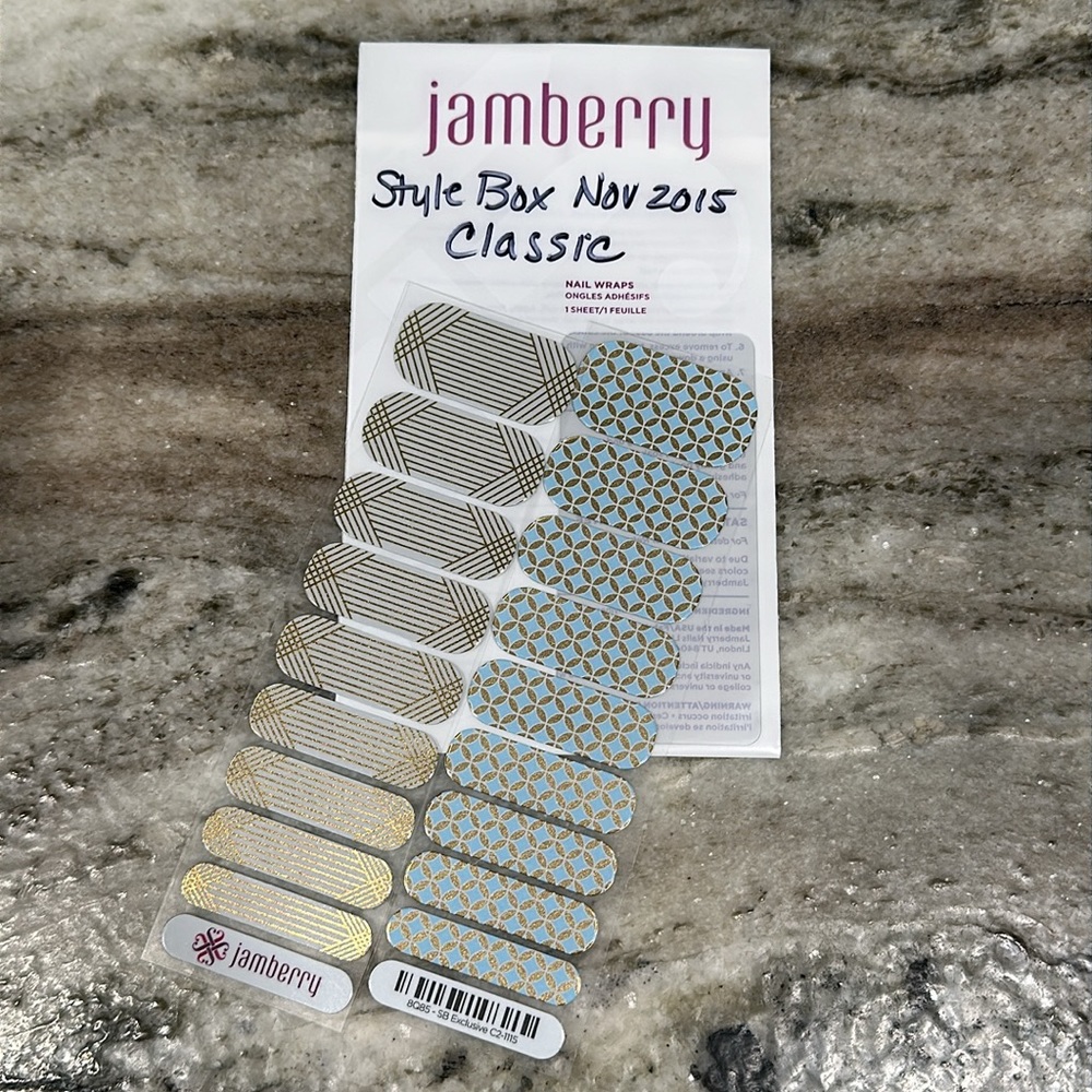 Jamberry Style Box NOVEMBER 2015 - CLASSIC Lines Diamond Gold Nail Wraps NEW